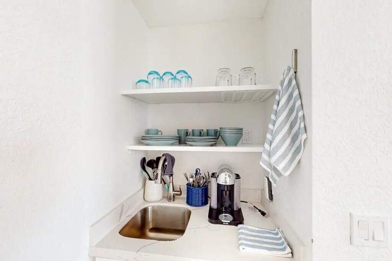 1 bedroom Condominium at 235 Sunrise Avenue #3215, Palm Beach Hotel Condo, Palm Beach — photo 5