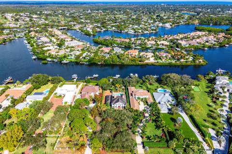 19153 SE Jupiter River Drive, Jupiter FL - photo 7 of 39