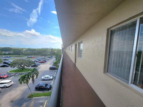 7840 NW 50th Street #504, Lauderhill FL - photo 6 of 27
