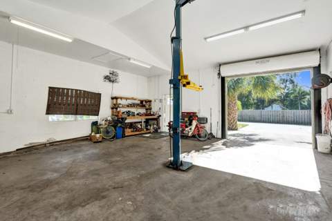 3127 Carol Avenue, Palm Springs FL - photo 13 of 48