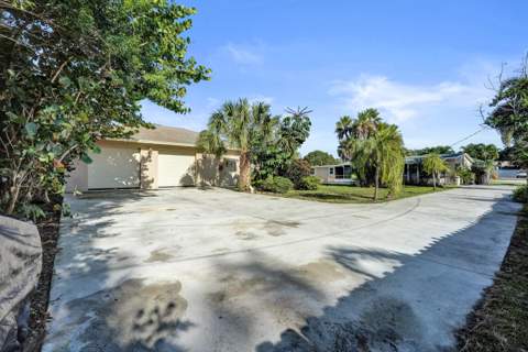 3127 Carol Avenue, Palm Springs FL - photo 20 of 48