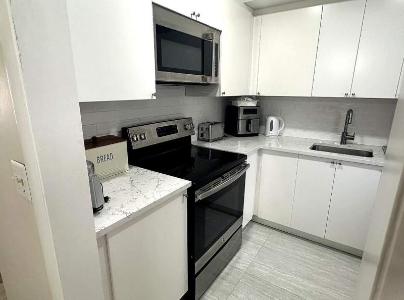1 bedroom Condominium at 300 NE 20th Street #4100, Boca Verde Condo, Boca Raton — photo 3