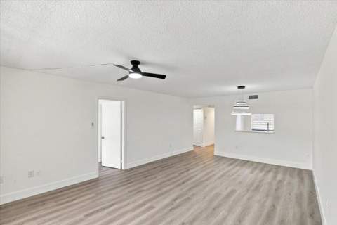 1100 Colony Point Circle #121, Pembroke Pines FL - photo 13 of 41