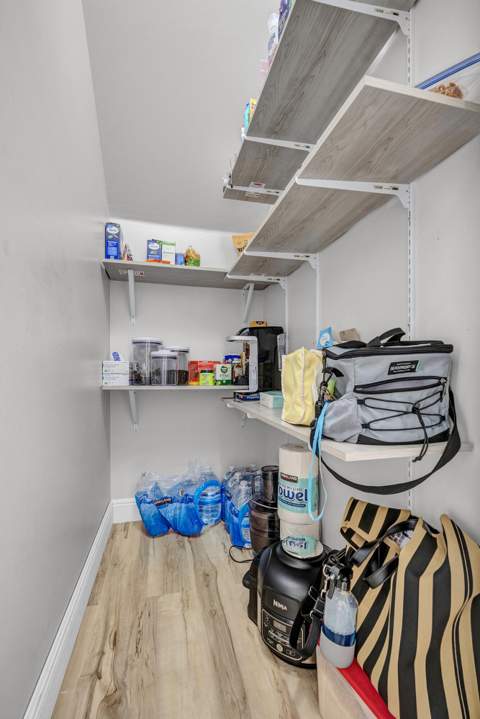 1106 Pinewood Lake Court, Greenacres FL - photo 15 of 44