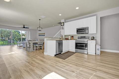 1106 Pinewood Lake Court, Greenacres FL - photo 11 of 44