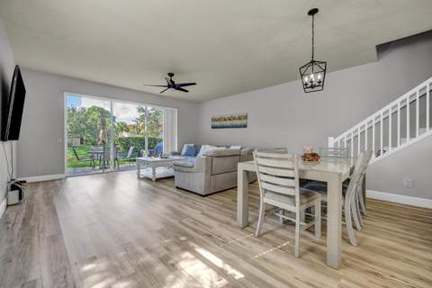 1106 Pinewood Lake Court, Greenacres FL - photo 9 of 44
