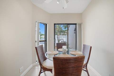 6676 Canary Palm Circle #19, Boca Raton FL - photo 14 of 44