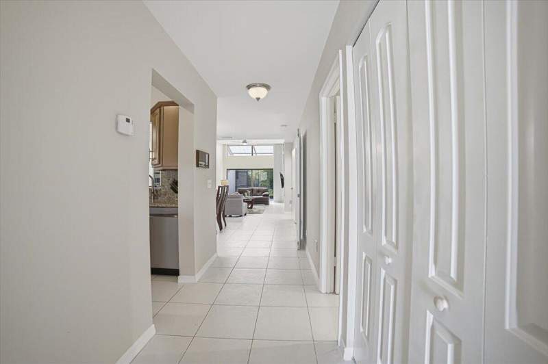 2 bedroom Villa at 6676 Canary Palm Circle #19, Canary Palm Club, Boca Raton — photo 4
