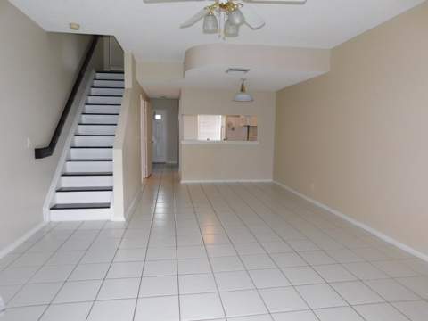 50 Simonton Circle, Weston FL - photo 10 of 37