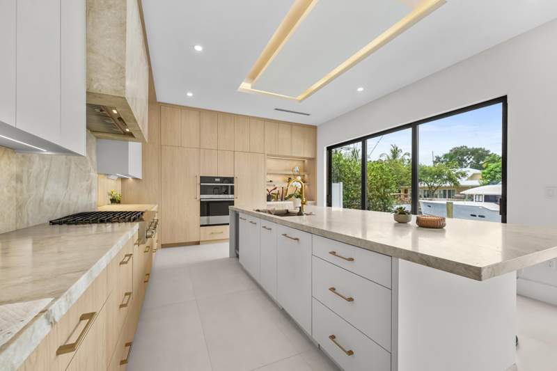 5 bedroom Single Family Residence at 1317 Tangelo Isle, South New River Isles Sec, Fort Lauderdale — photo 2