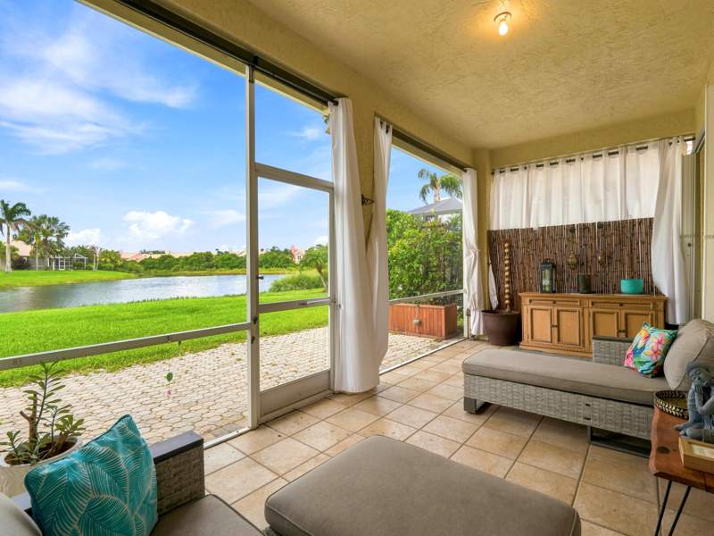 2 bedroom Single Family Residence at 447 SW Horseshoe Bay, Lake Charles, Port St. Lucie — photo 3