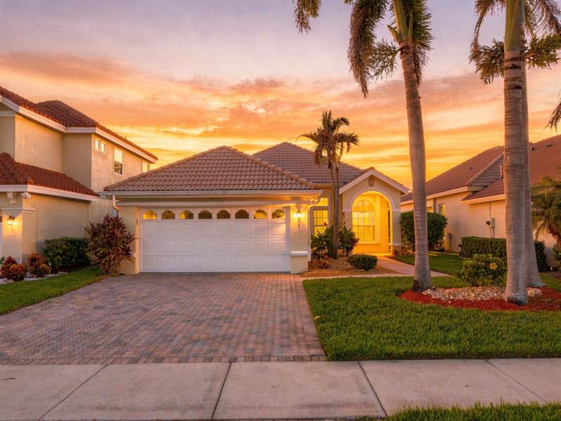 2 bedroom Single Family Residence at 447 SW Horseshoe Bay, Lake Charles, Port St. Lucie — photo 2