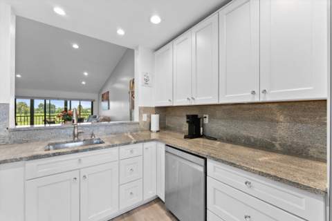 5152 Golfview Court #1825, Delray Beach FL - photo 8 of 31