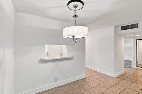 5121 W Oakland Park #109, Lauderdale Lakes FL - photo 8 of 29