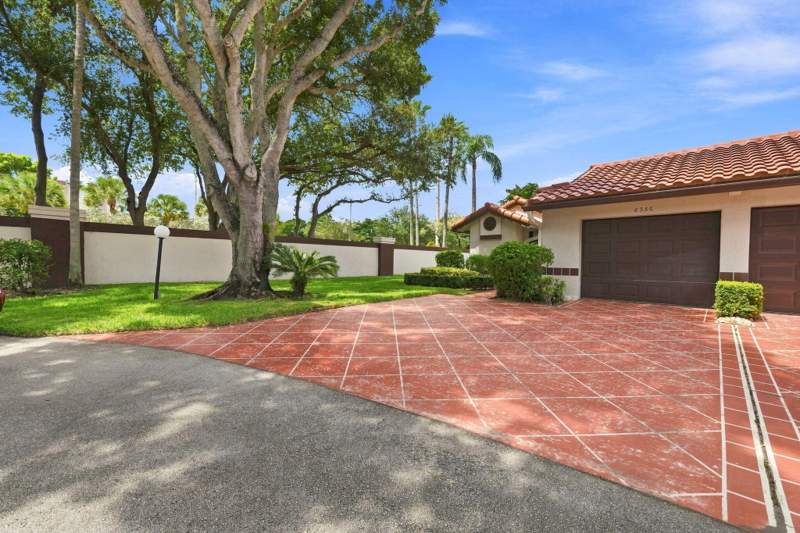 2 bedroom Villa at 6356 Kings Gate Circle, Huntington Pointe, Delray Beach — photo 2