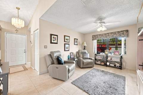 6356 Kings Gate Circle, Delray Beach FL - photo 8 of 40