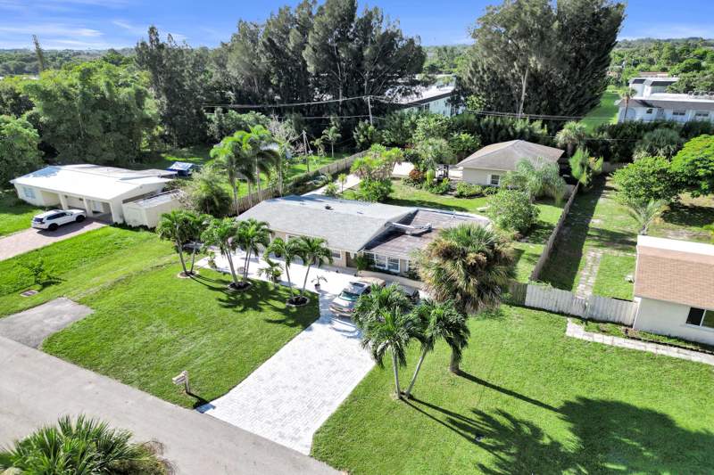 4 bedroom Single Family Residence at 3127 Carol Avenue, Congress Park, Palm Springs — photo 5
