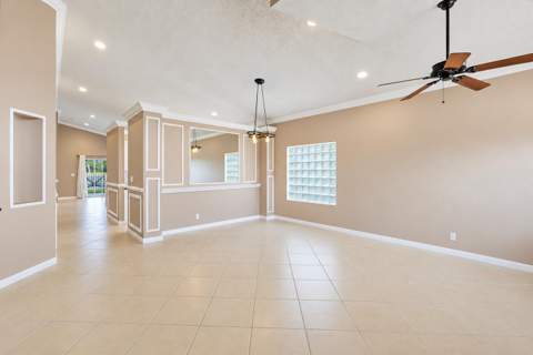 5691 Saddle Trail Lane, Lake Worth FL - photo 10 of 49