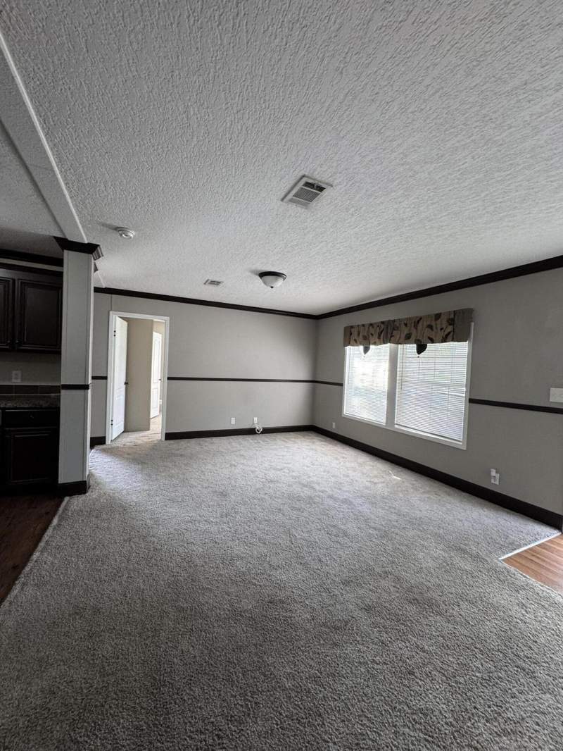 3 bedroom Mobile Home at 2555 Pga Boulevard #441, The Meadows Florida, Palm Beach Gardens — photo 2