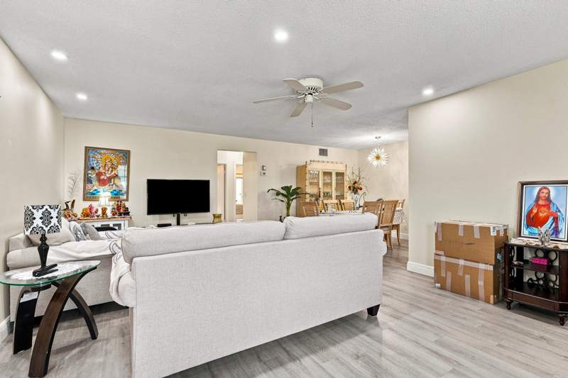 2 bedroom Condominium at 912 Savannas Point Drive #Apt b, High Point Of Fort Pierce Condominium Section 1, Fort Pierce — photo 3