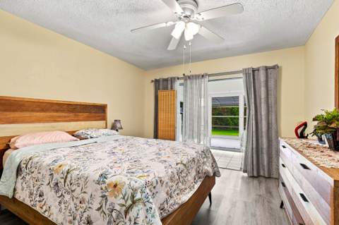 912 Savannas Point Drive #Apt b, Fort Pierce FL - photo 8 of 23