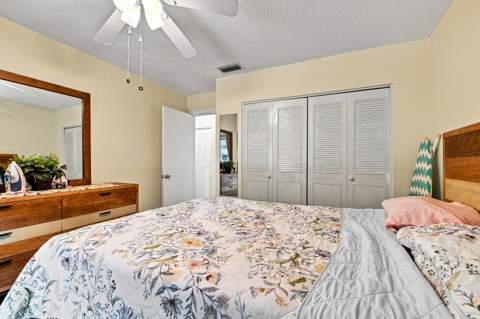 912 Savannas Point Drive #Apt b, Fort Pierce FL - photo 10 of 23