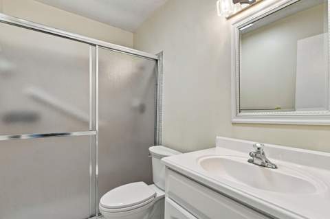 912 Savannas Point Drive #Apt b, Fort Pierce FL - photo 12 of 23