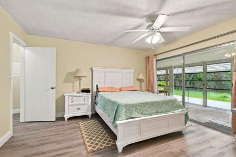 912 Savannas Point Drive #Apt b, Fort Pierce FL - photo 14 of 23