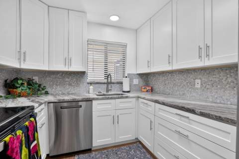 818 NW 26th Avenue, Delray Beach FL - photo 8 of 54