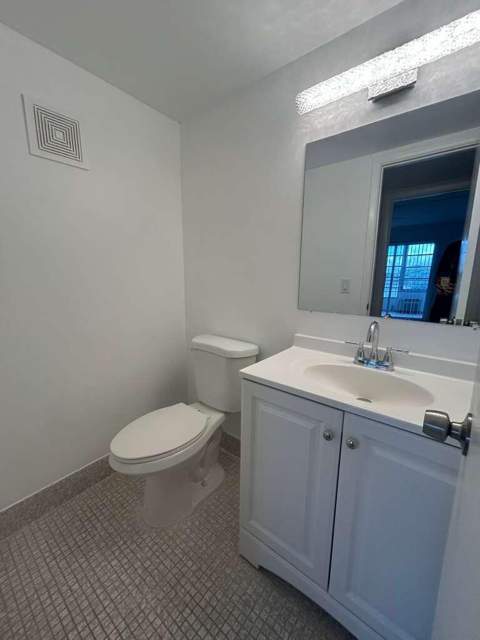4119 Newport U, Deerfield Beach FL - photo 14 of 15