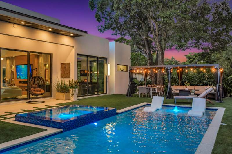 4 bedroom Single Family Residence at 215 NE 28TH Court, SUNSET MANORS AMEN PLAT, Wilton Manors — photo 4