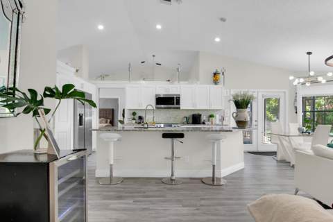 272 SW Carter Avenue, Port St. Lucie FL - photo 8 of 20