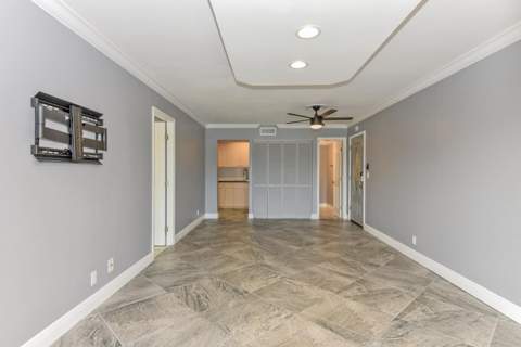 156 Lake Evelyn Drive, West Palm Beach FL - photo 8 of 30