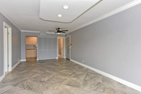 156 Lake Evelyn Drive, West Palm Beach FL - photo 9 of 30