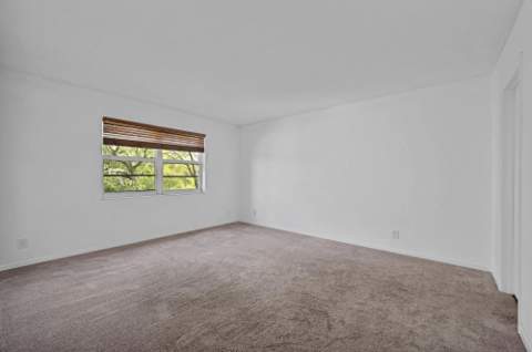 8735 Ramblewood Drive #409, Coral Springs FL - photo 16 of 25