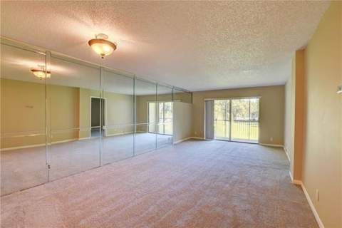 8735 Ramblewood Drive #212, Coral Springs FL - photo 6 of 22