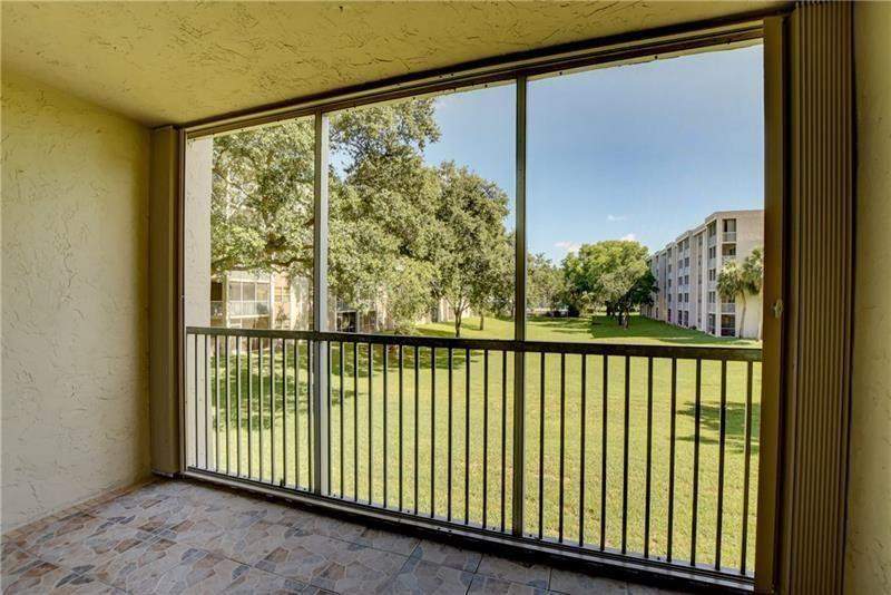 1 bedroom Condominium at 8735 Ramblewood Drive #212, Sherwood Square Condominium, Coral Springs — photo 4
