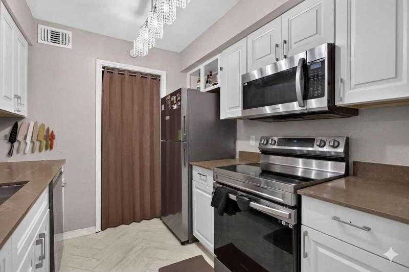 2 bedroom Condominium at 2300 NW 33rd Street #904, Sailboat Pointe Condo, Oakland Park — photo 5