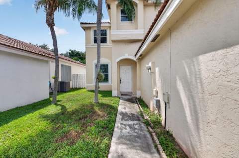 7001 Chesapeake Circle, Boynton Beach FL - photo 8 of 52