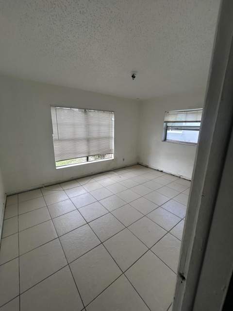 6831 Scott Street, Hollywood FL - photo 10 of 14