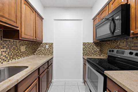 9503 NW 2nd Place #3-B, Coral Springs FL - photo 6 of 22