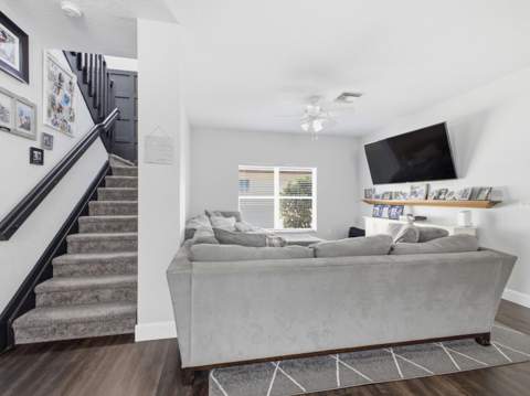 5676 Azalea Circle, West Palm Beach FL - photo 9 of 47