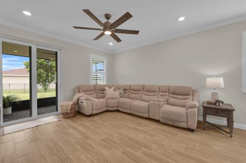 735 SE Woodbine Road, Port St. Lucie FL - photo 7 of 57