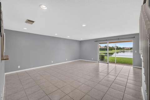 3071 Waddell Avenue, West Palm Beach FL - photo 9 of 41