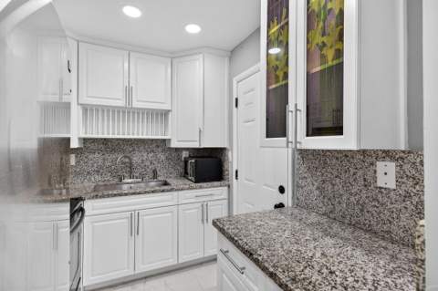 3040 NE 16th Avenue #110, Oakland Park FL - photo 13 of 33