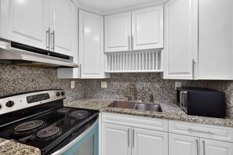 3040 NE 16th Avenue #110, Oakland Park FL - photo 14 of 33