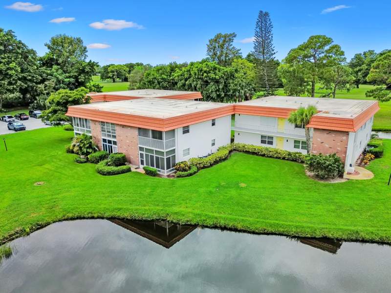 1 bedroom Condominium at 1225 NW 21st Street #17-1710, Vista Del Lago, Stuart — photo 2