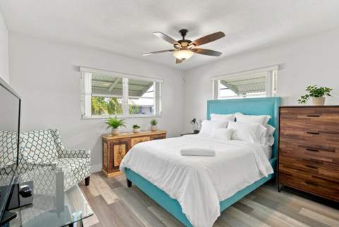 1100 Siesta Avenue, Boynton Beach FL - photo 10 of 17