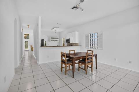 15891 SW 14th Street, Pembroke Pines FL - photo 18 of 52