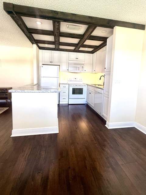 34 Valencia B, Delray Beach FL - photo 10 of 30